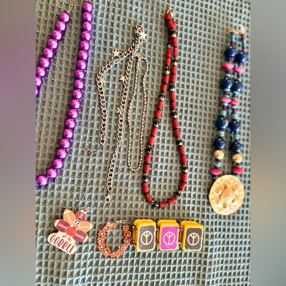 Fun play jewelry